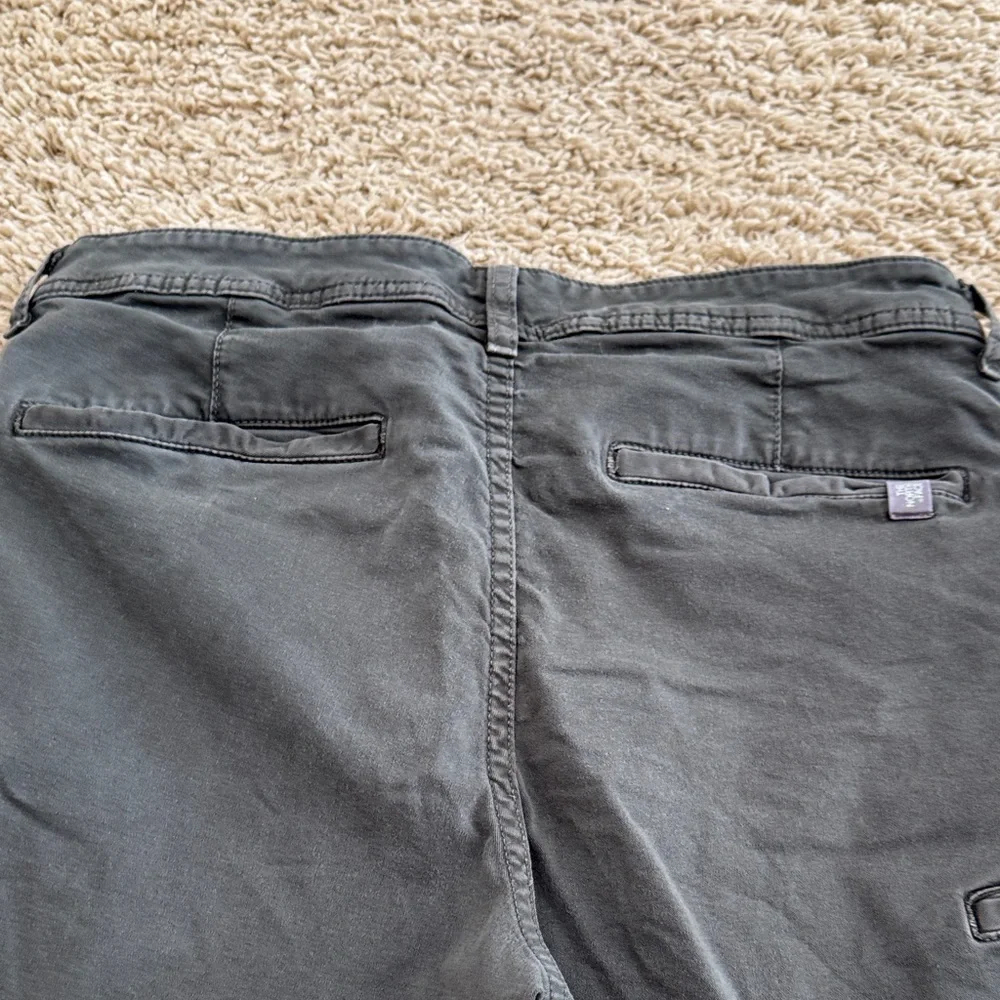 The North Face TNF Men's Gray Casual Cargo Shorts, sz 32